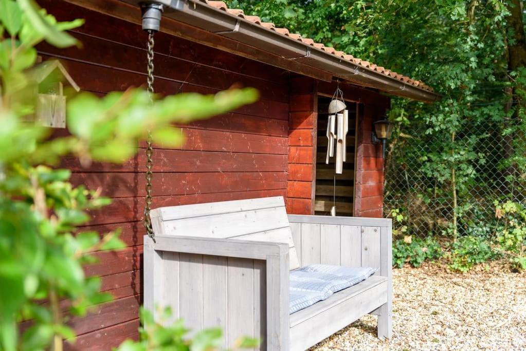 Spacious Wooden Cottage With Infra-Red Sauna At Veluwe بوتِنْ المظهر الخارجي الصورة