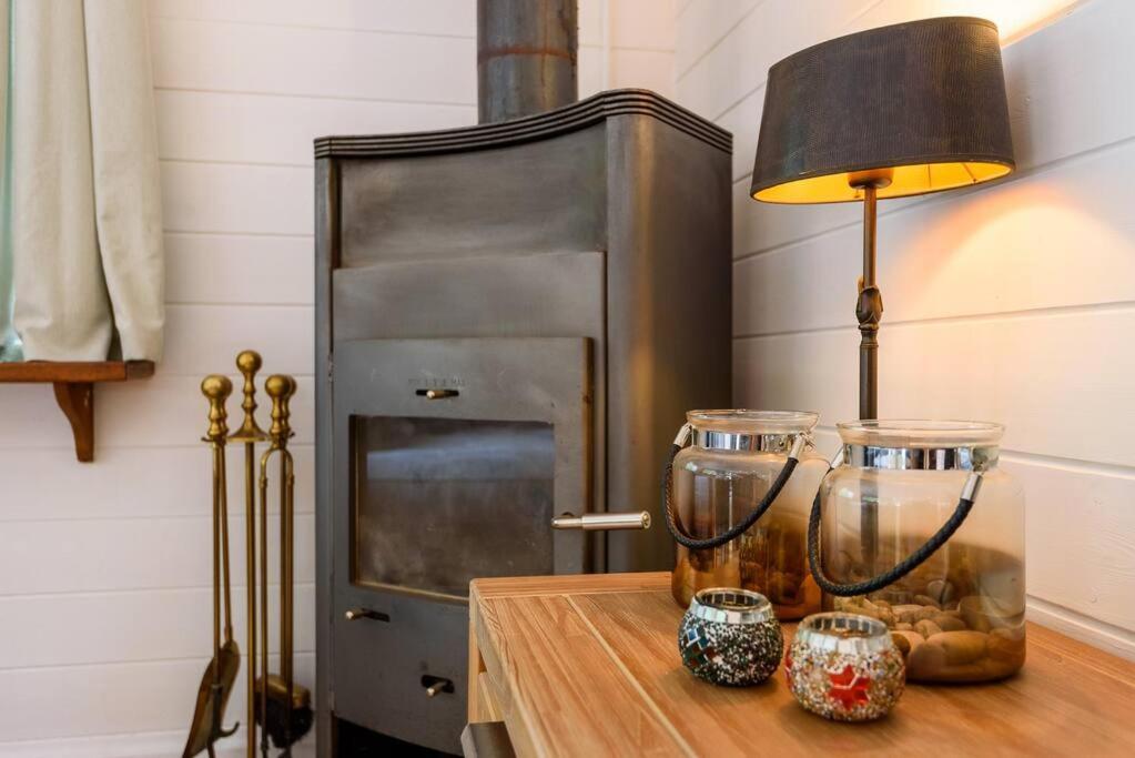 Spacious Wooden Cottage With Infra-Red Sauna At Veluwe بوتِنْ المظهر الخارجي الصورة